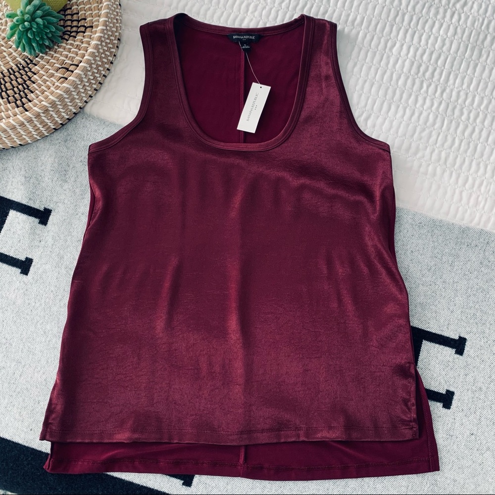 NWT ⭐️ Banana Republic Burgundy Red Shine Tank Top
